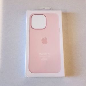 Apple Silicone Case with MagSafe for iPhone 13 Pro - Chalk Pink